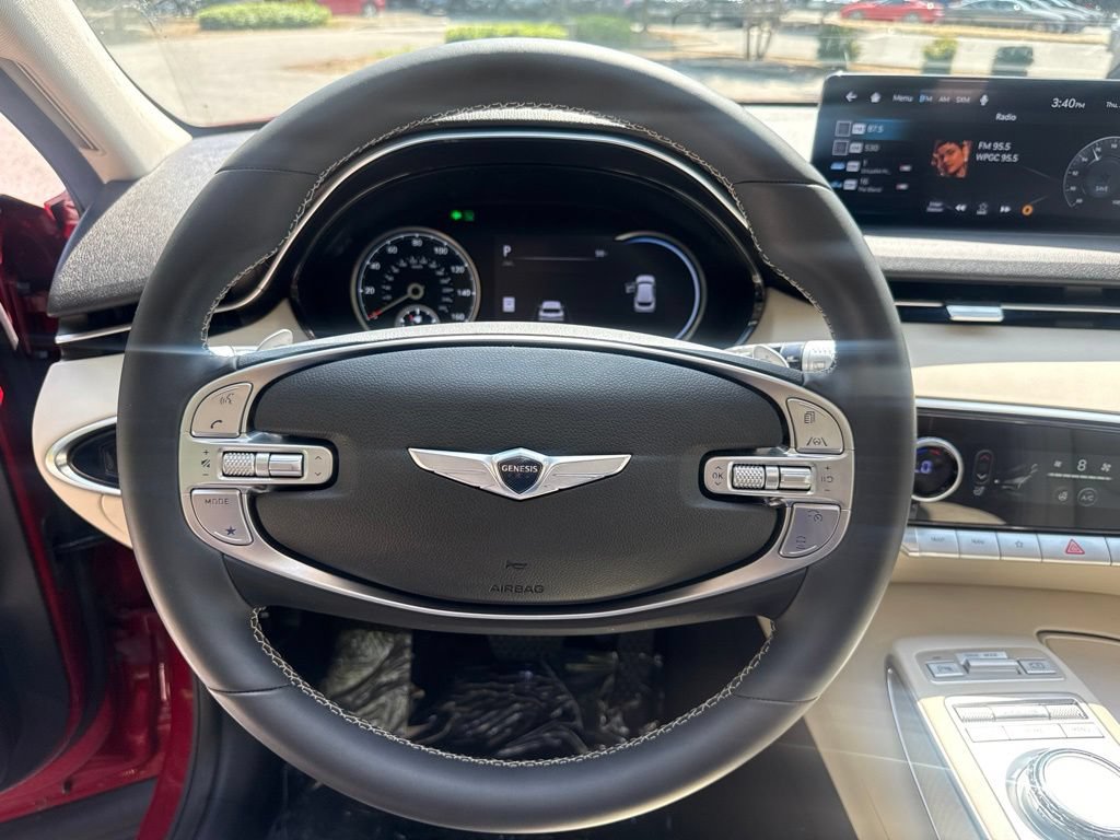Used 2025 Genesis GV70 2.5T w/ Select Package AWD/4WD image 16