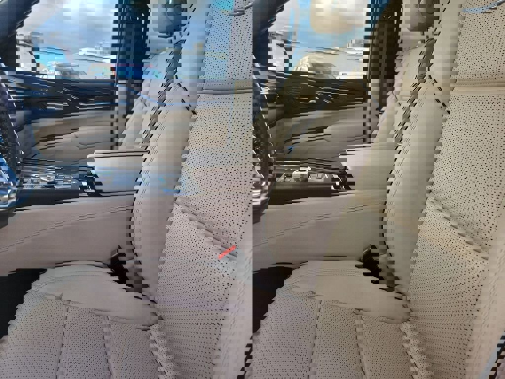 Used 2023 Cadillac Escalade Premium Luxury w/ LPO, Radiant Package image 22