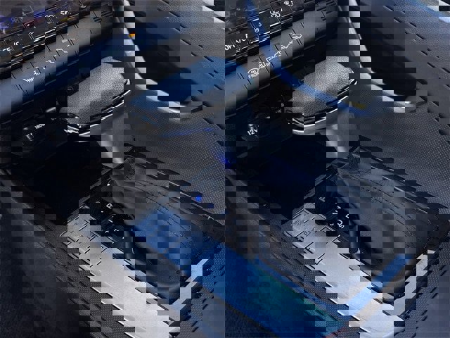 Used 2024 Hyundai Elantra SEL image 18