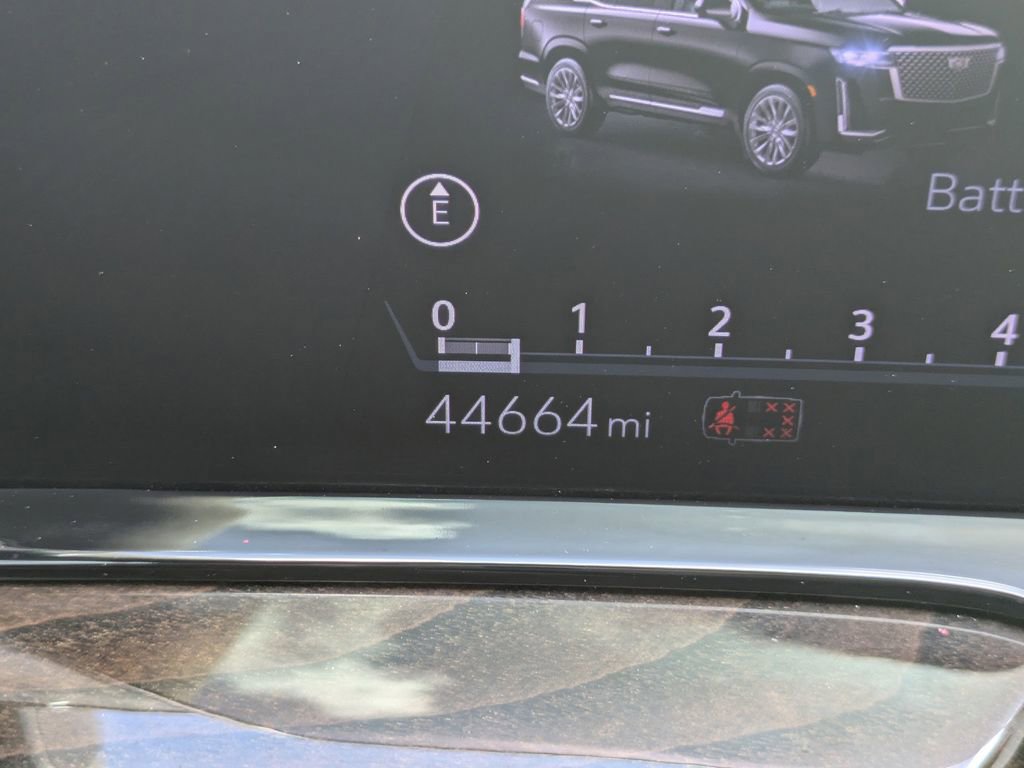 Used 2023 Cadillac Escalade Premium Luxury Platinum image 33
