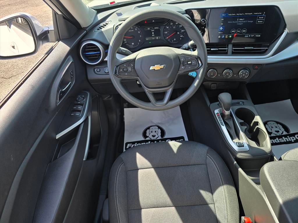 New 2026 Chevrolet Trax LS FWD image 4