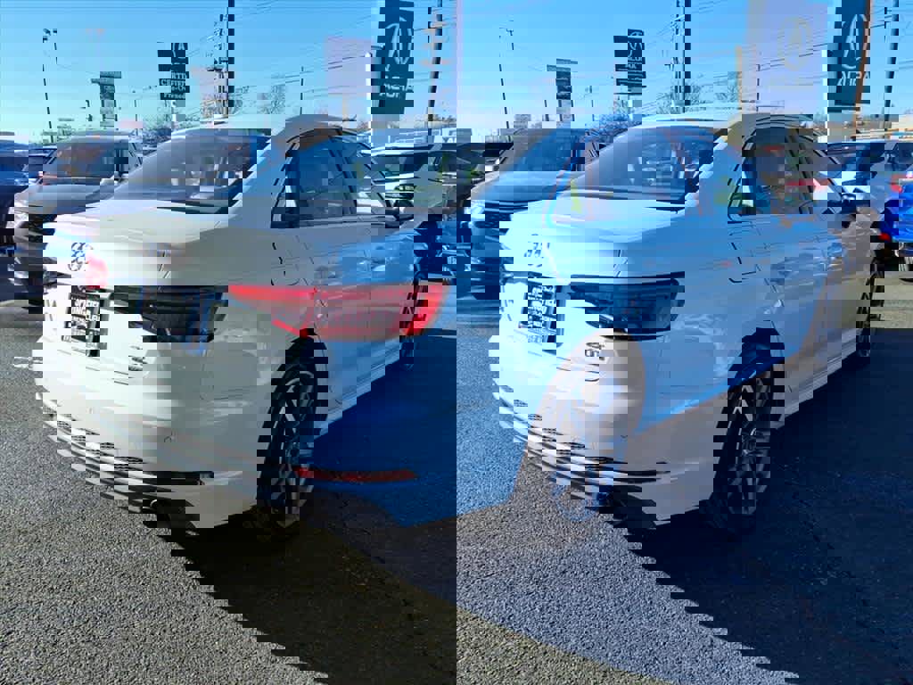 Used 2017 Audi A4 2.0T Premium Plus w/ Premium Plus Package image 6