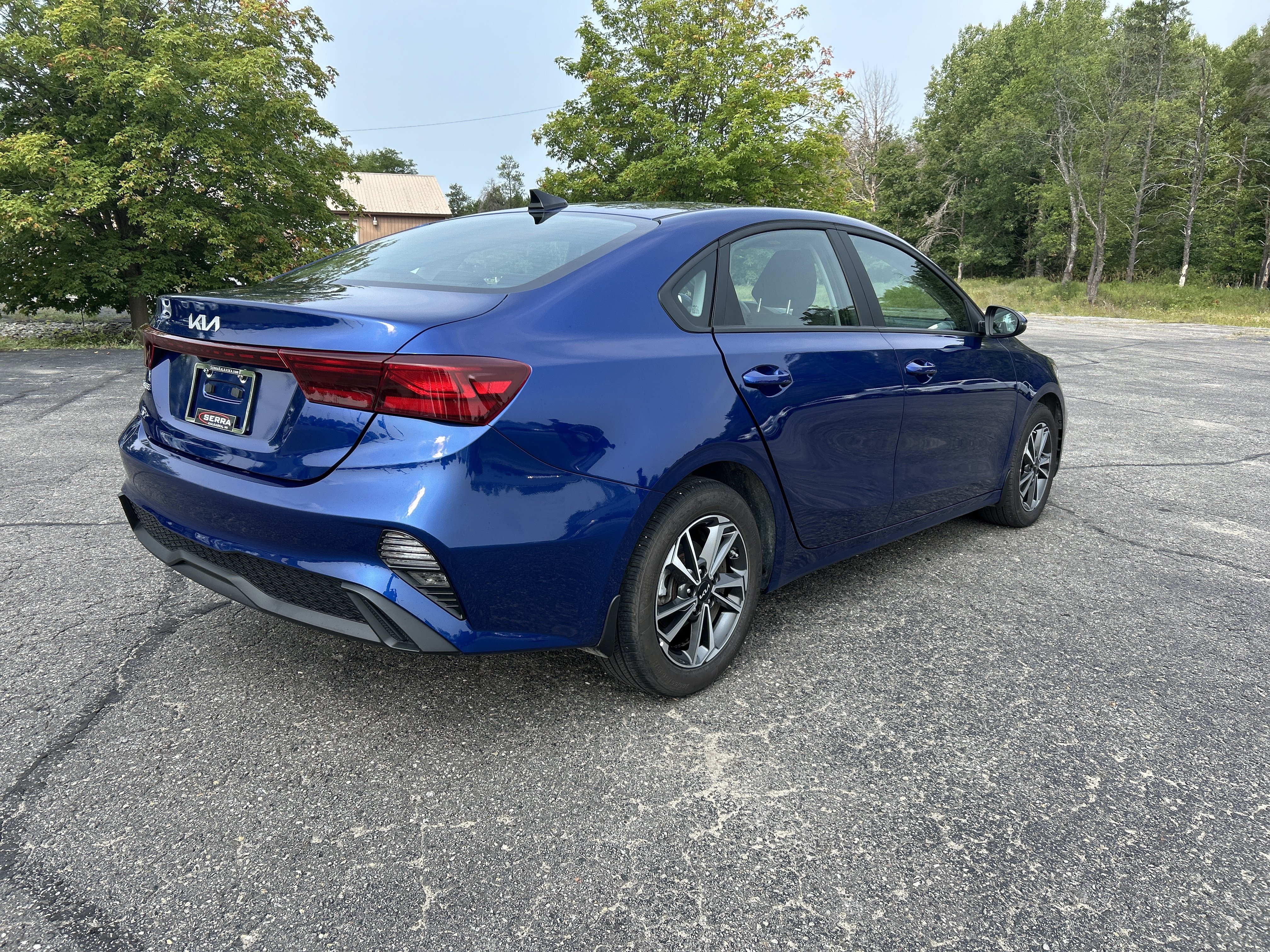 Used 2024 Kia Forte LXS w/ LXS Technology Package FWD image 3