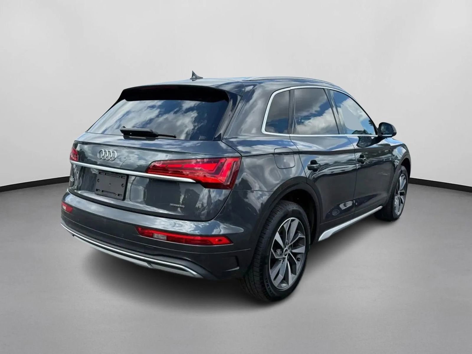 Used 2021 Audi Q5 2.0T Premium Plus w/ Premium Plus Package AWD/4WD image 4