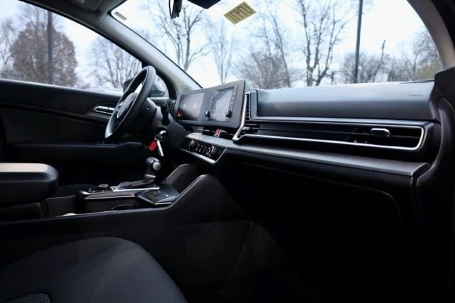 Certified 2024 Kia Sportage LX image 36