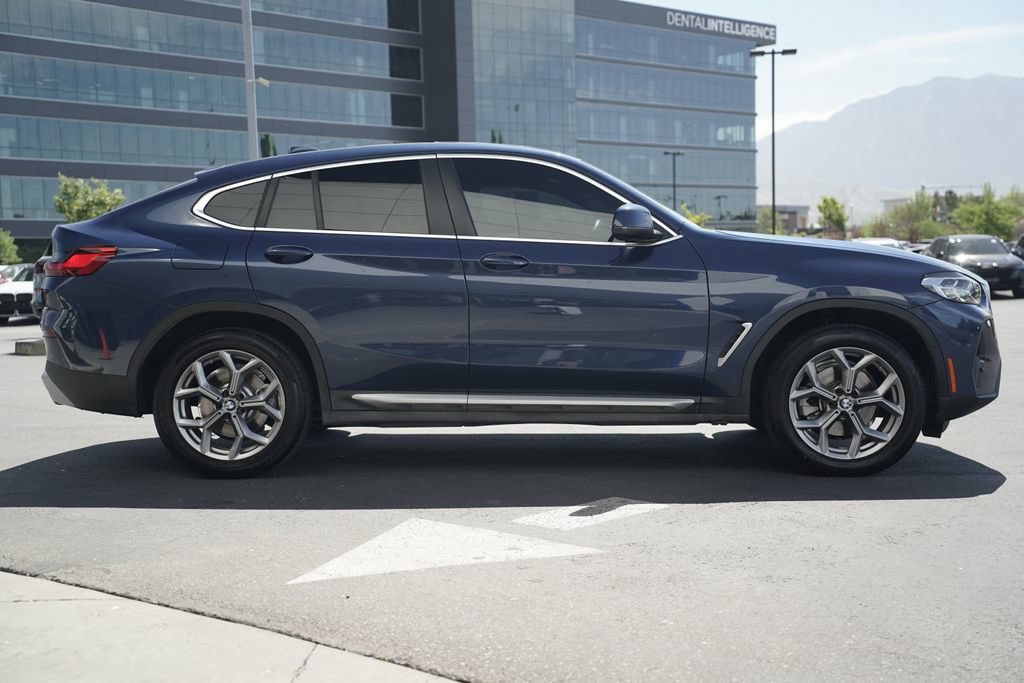 Used 2025 BMW X4 xDrive30i w/ Premium Package AWD/4WD image 6