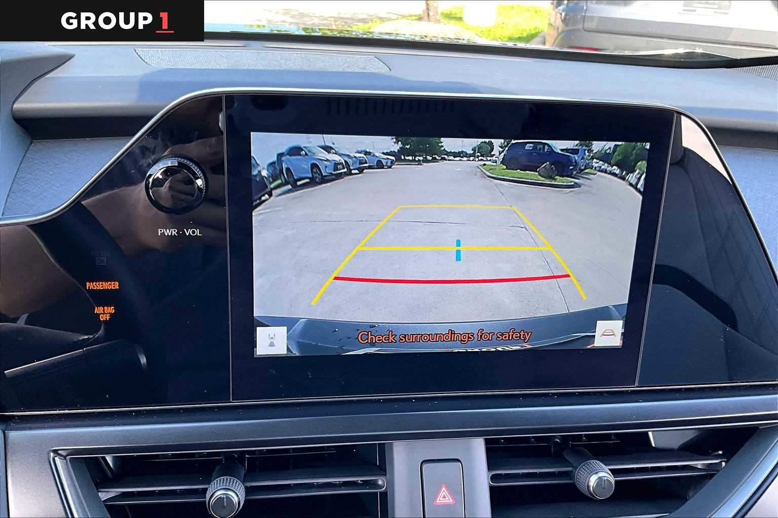 Certified 2025 Lexus UX 300h FWD w/ Accessory Package (Z1) image 24