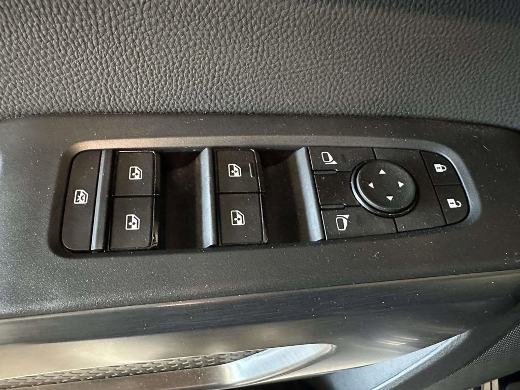 Used 2025 Nissan Pathfinder Rock Creek AWD/4WD image 21
