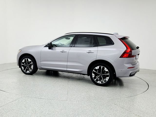 New 2026 Volvo XC60 B5 Plus w/ Climate Package image 7