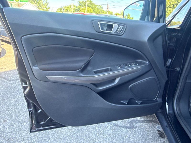 Used 2019 Ford EcoSport SE w/ SE Convenience Package AWD/4WD image 9
