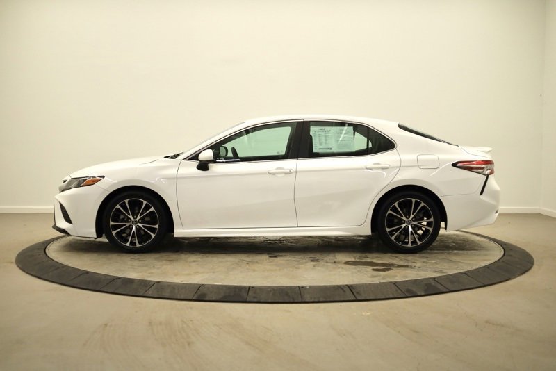 Used 2018 Toyota Camry SE image 6