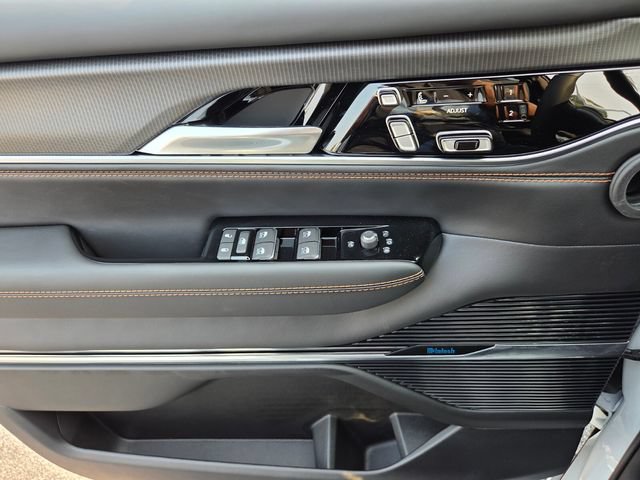 New 2026 Jeep Grand Wagoneer Summit AWD/4WD image 26
