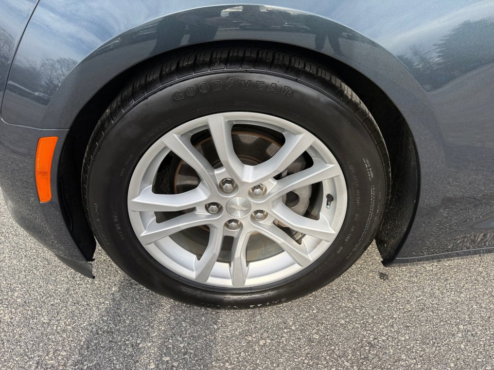 Used 2019 Chevrolet Camaro LS image 27