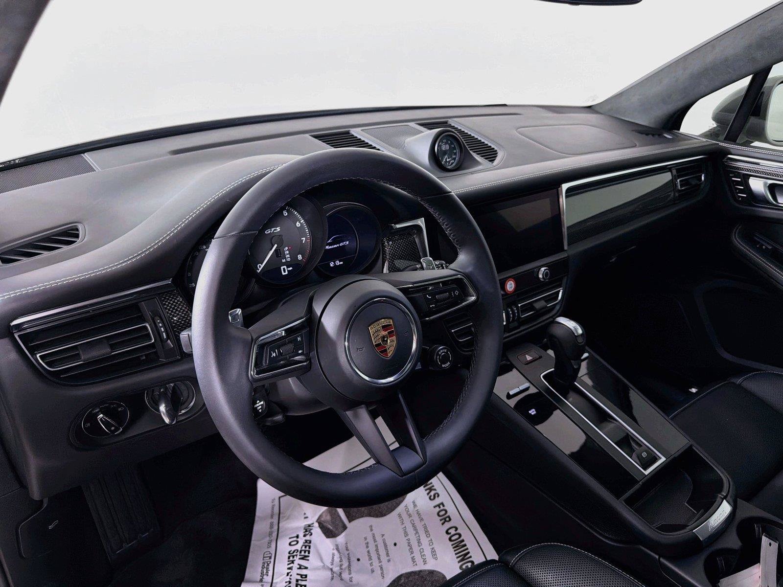 Certified 2025 Porsche Macan GTS AWD/4WD image 4