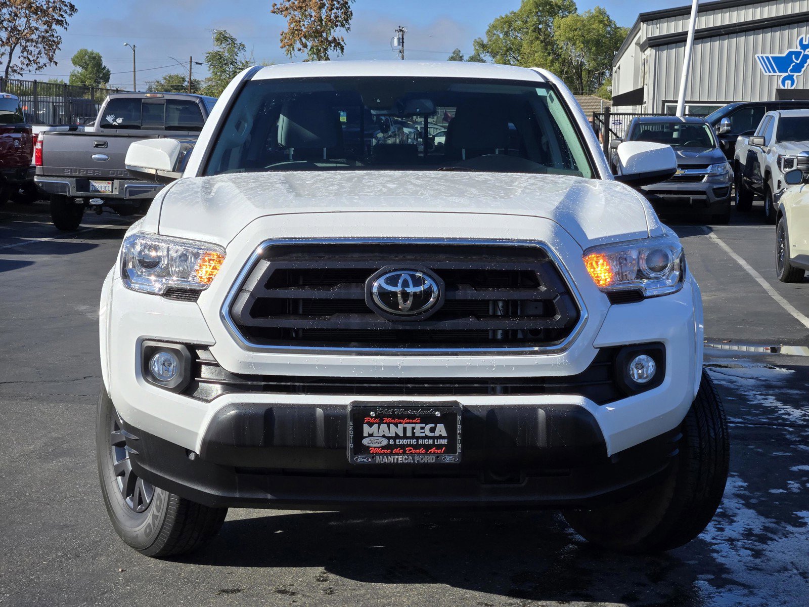 Used 2023 Toyota Tacoma SR5 image 2
