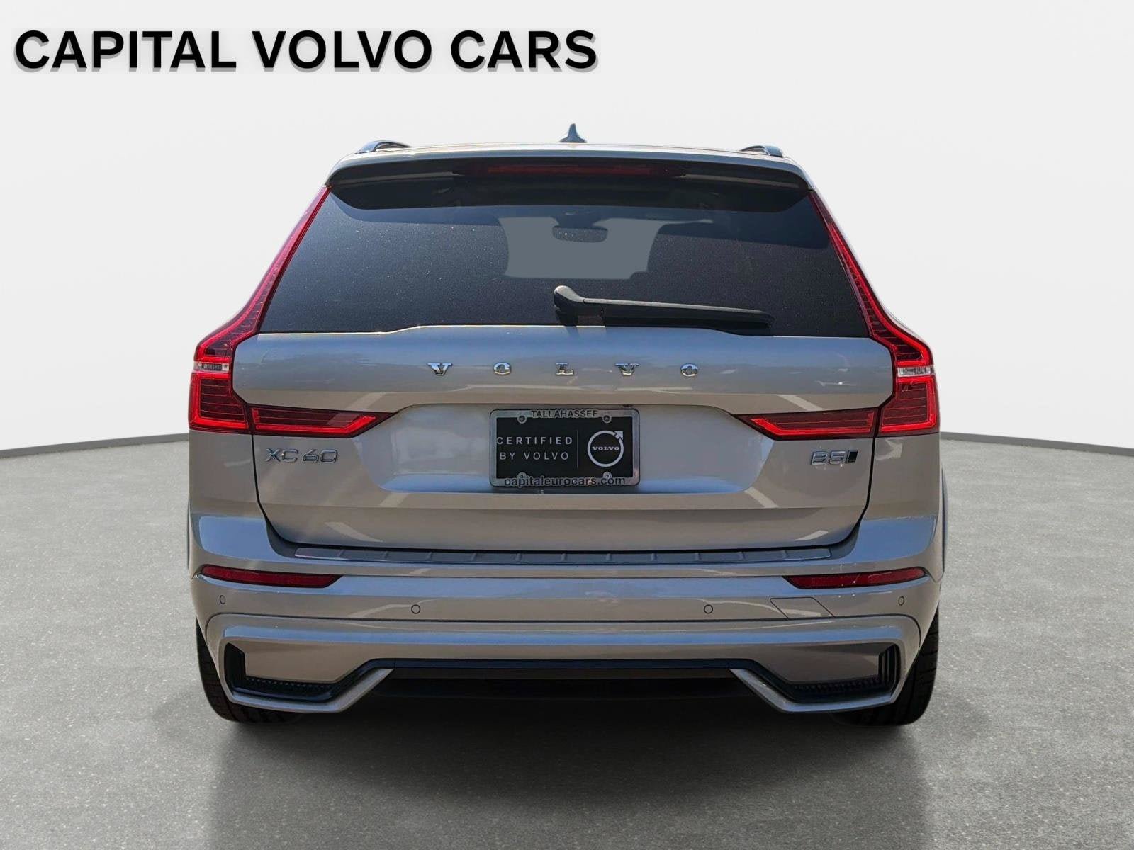 Certified 2024 Volvo XC60 B5 Ultimate w/ Protection Package Premier AWD/4WD image 6