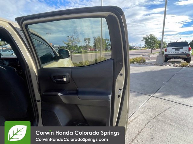 Used 2019 Toyota Tacoma TRD Sport w/ Technology Package AWD/4WD image 29