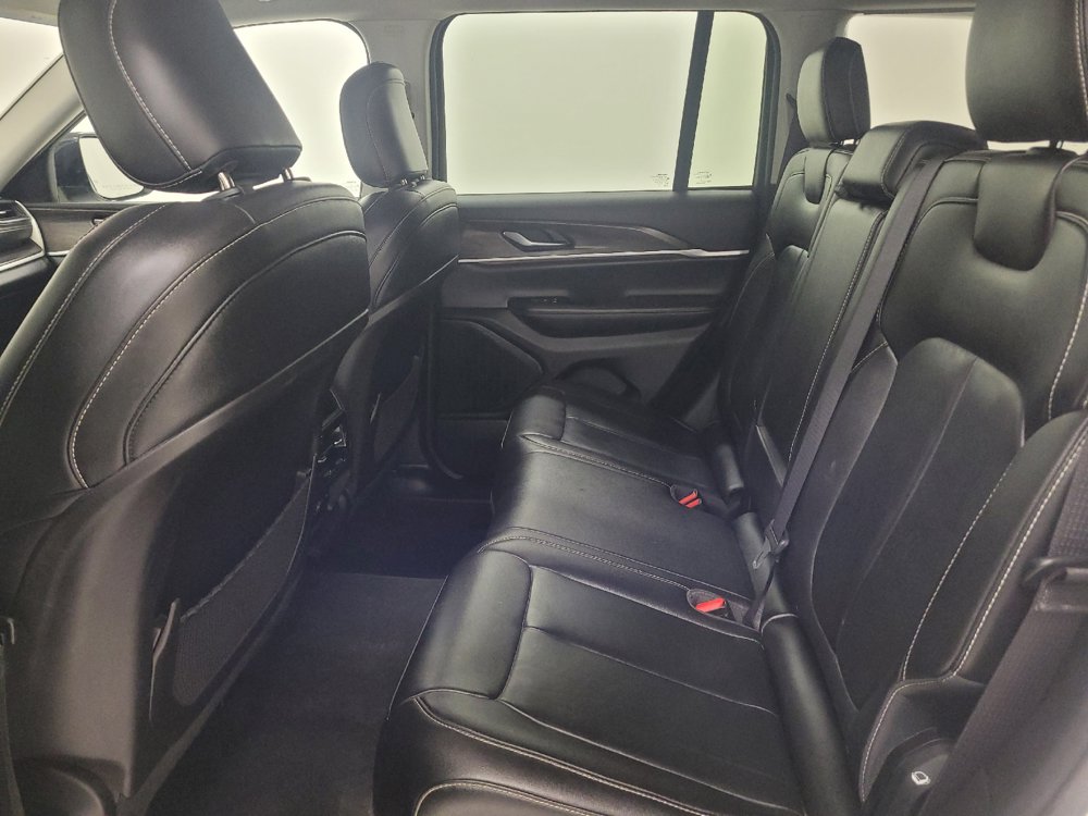 Used 2023 Jeep Grand Cherokee Limited AWD/4WD image 18