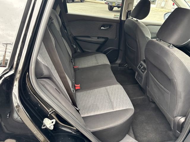 Used 2021 Nissan Rogue SV image 11