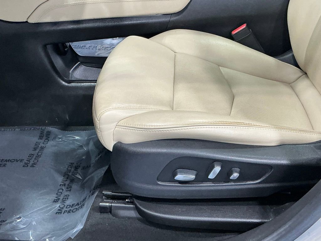 Used 2019 Cadillac XT5 Premium Luxury FWD image 16