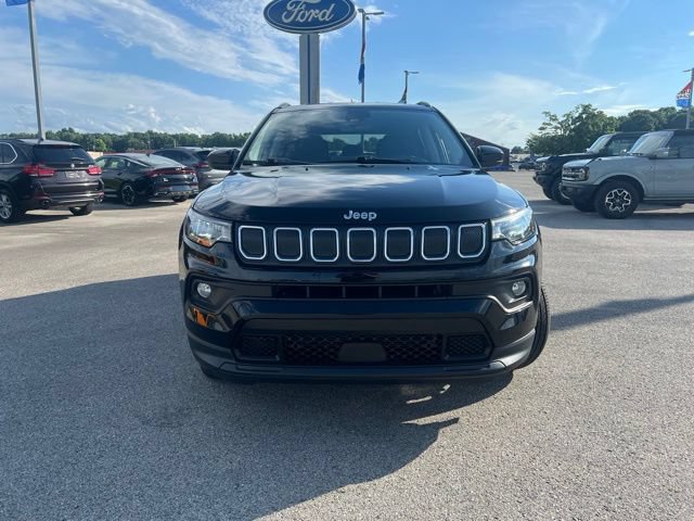Used 2022 Jeep Compass Latitude AWD/4WD image 3