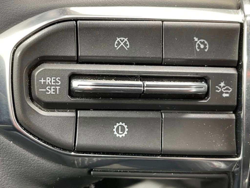 Used 2025 GMC Acadia Elevation AWD/4WD image 27