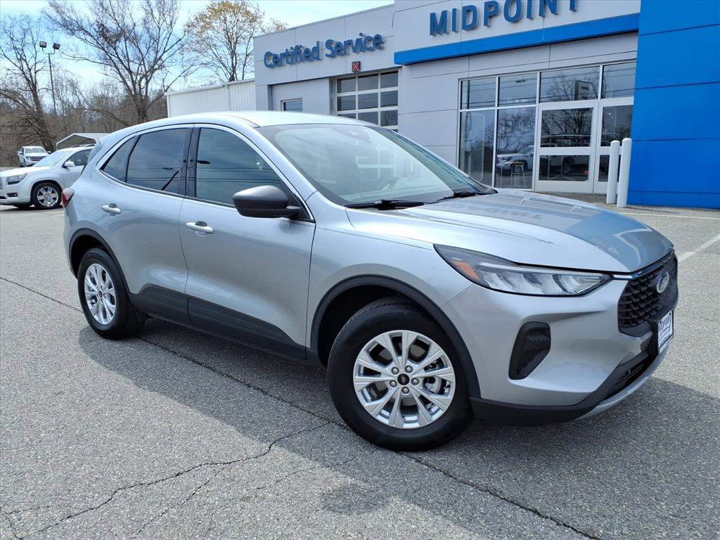 Used 2024 Ford Escape Active image 2