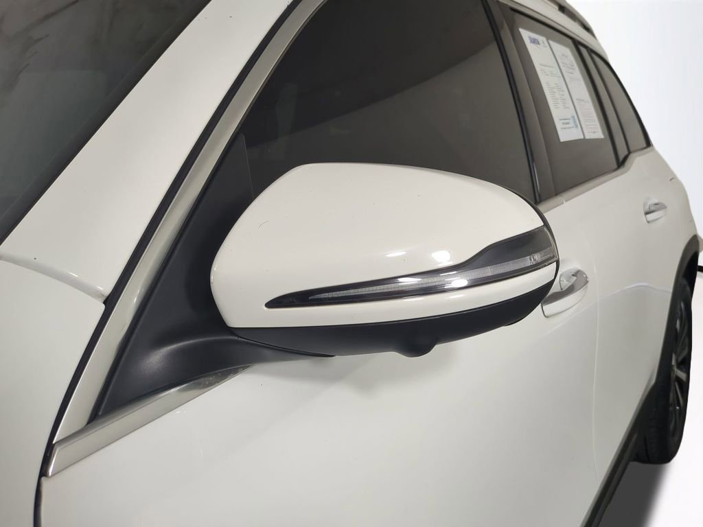 Used 2022 Mercedes-Benz GLB 250 image 12