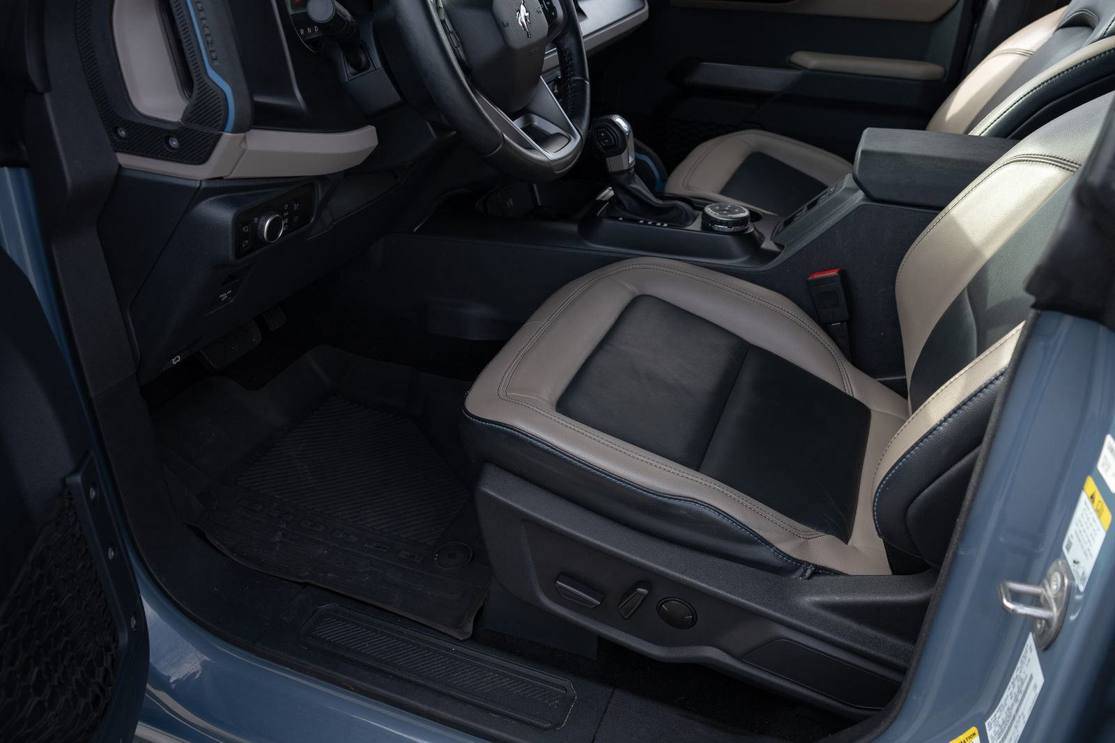 Used 2023 Ford Bronco Wildtrak image 17