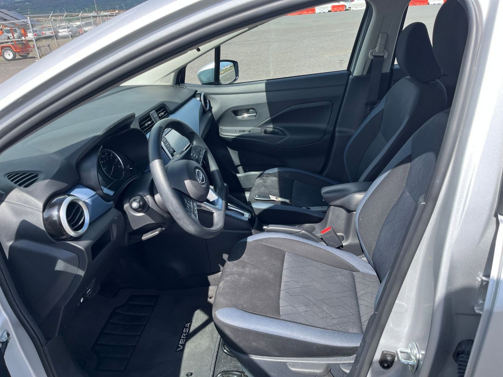 Used 2025 Nissan Versa SV image 22