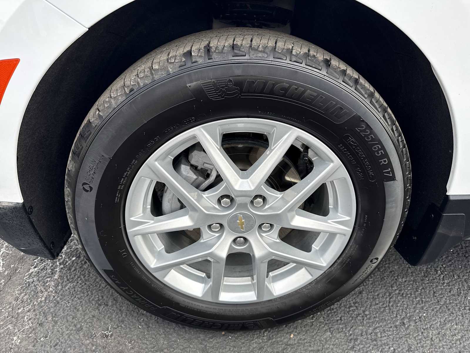 Certified 2024 Chevrolet Equinox LT FWD image 18