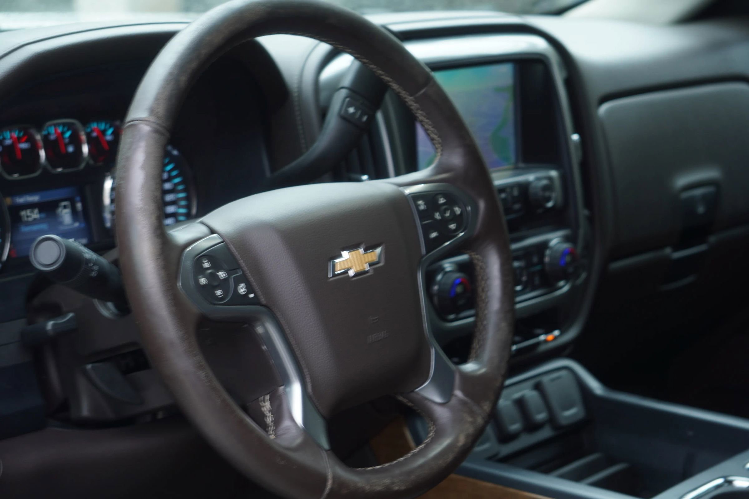 Used 2014 Chevrolet Silverado 1500 LTZ w/ LTZ Plus Package AWD/4WD image 31