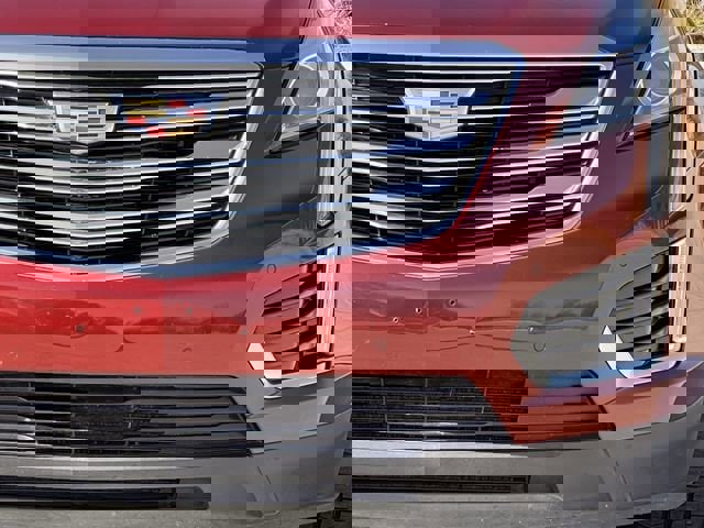 Used 2018 Cadillac XT5 Luxury w/ Driver Awareness Package image 11