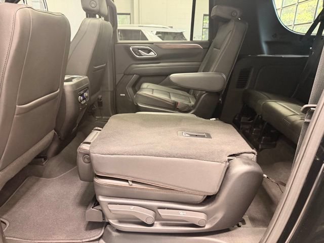 Used 2024 Chevrolet Suburban High Country AWD/4WD image 25