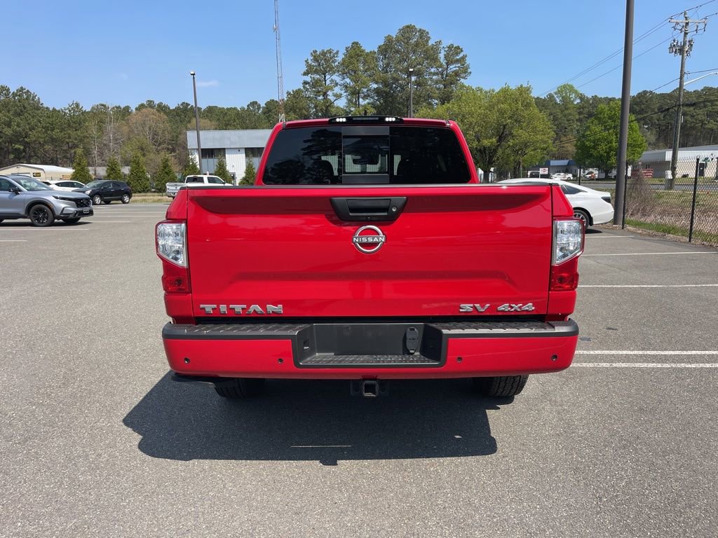 Certified 2024 Nissan Titan SV w/ SV Convenience Package image 6