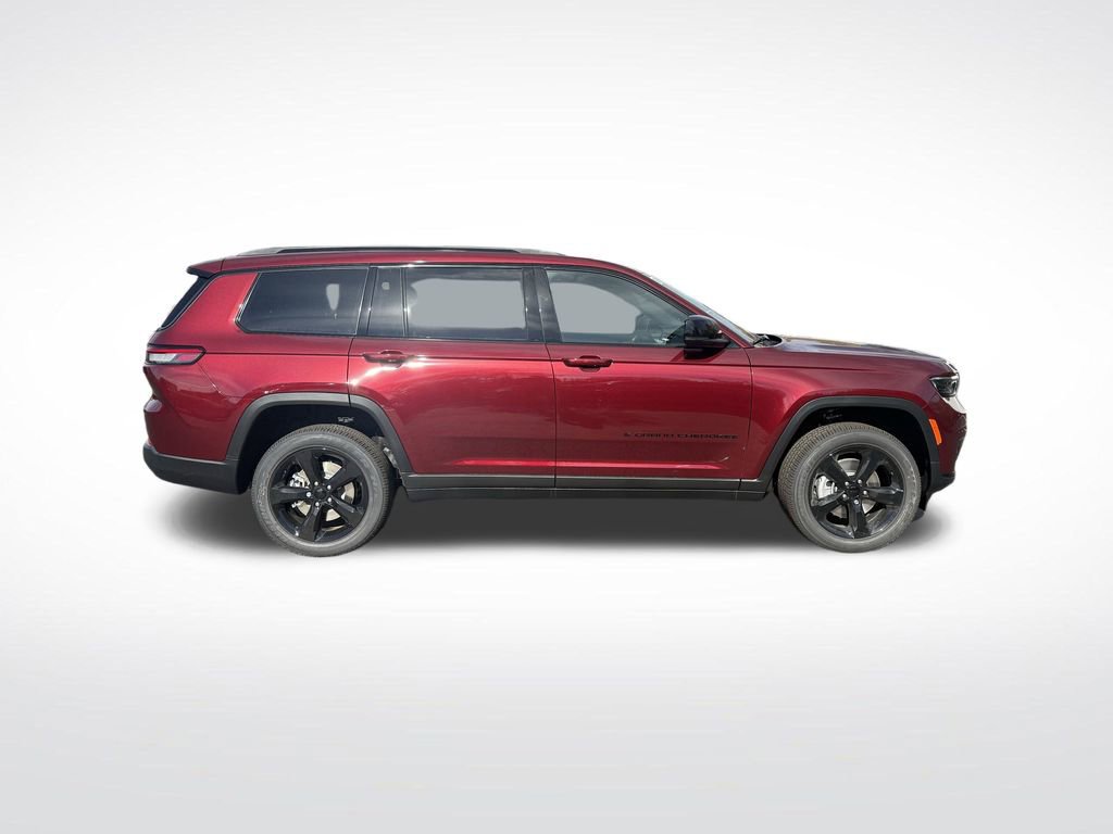 New 2025 Jeep Grand Cherokee L Altitude image 10