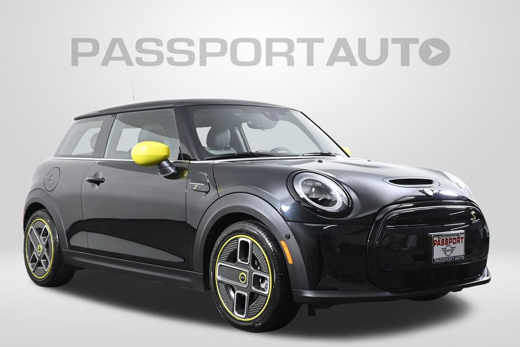 Used 2024 MINI Cooper SE image 3