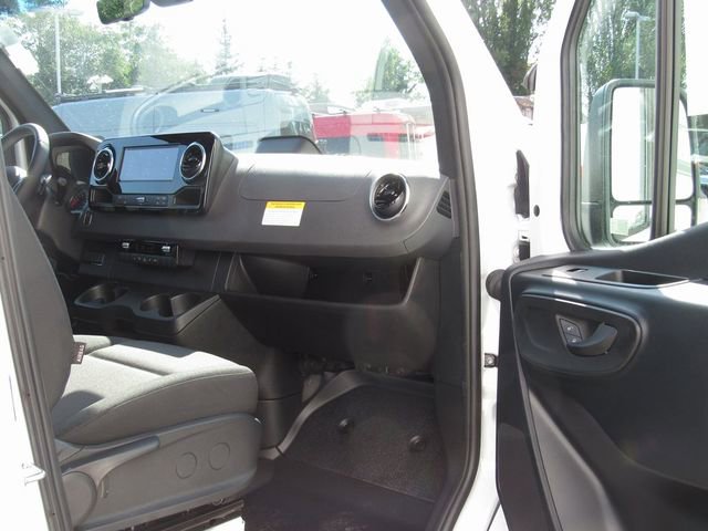 New 2025 Mercedes-Benz Sprinter 2500 image 12