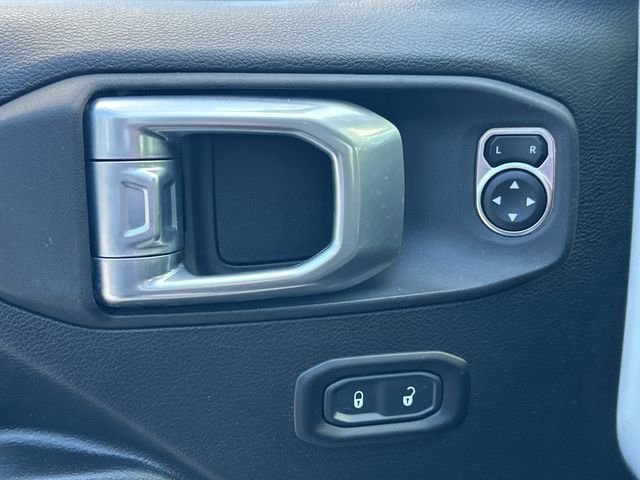 Used 2021 Jeep Gladiator Willys image 23