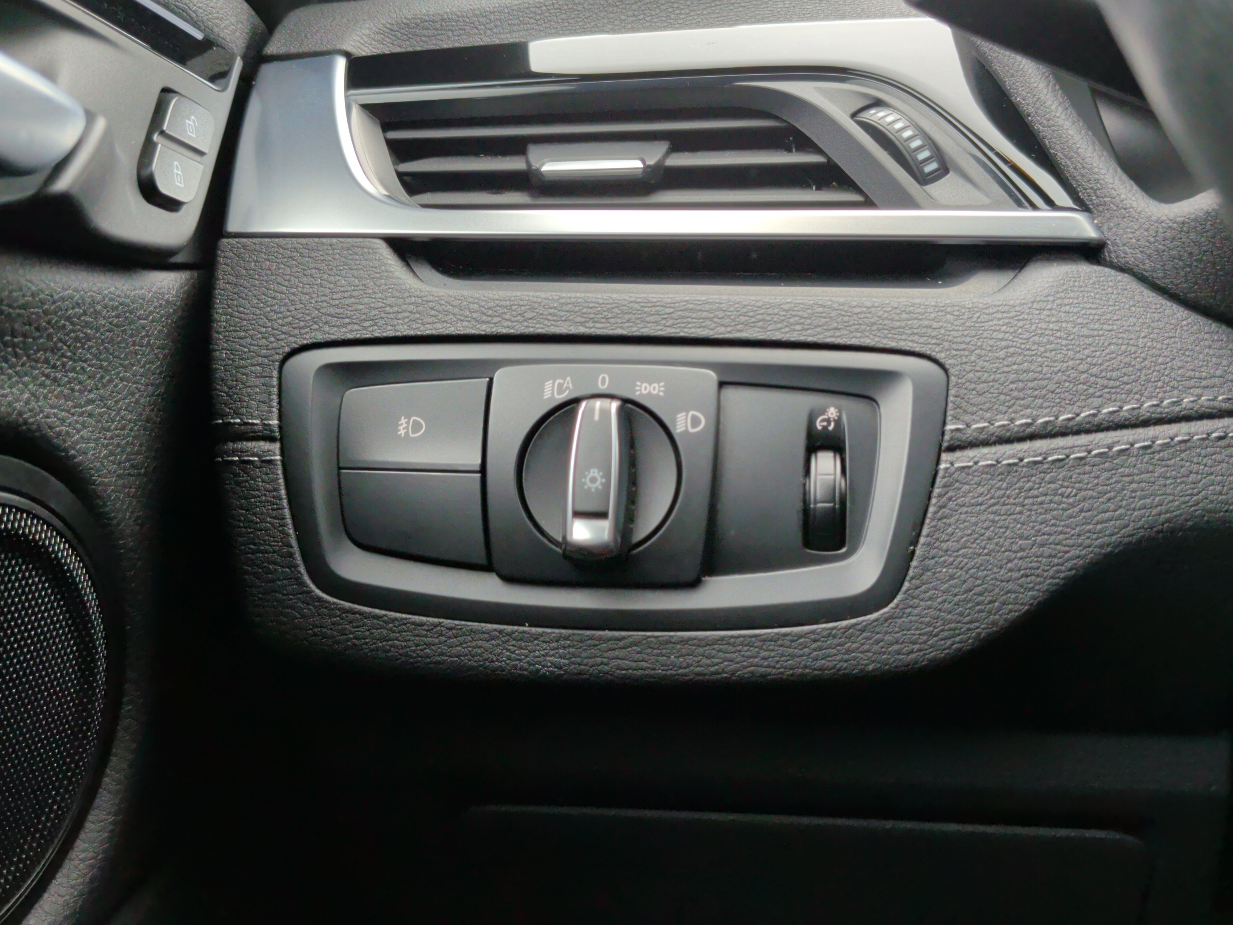 Used 2018 BMW X2 xDrive28i image 21