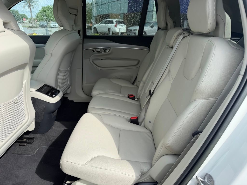 Used 2023 Volvo XC90 B5 Core image 13