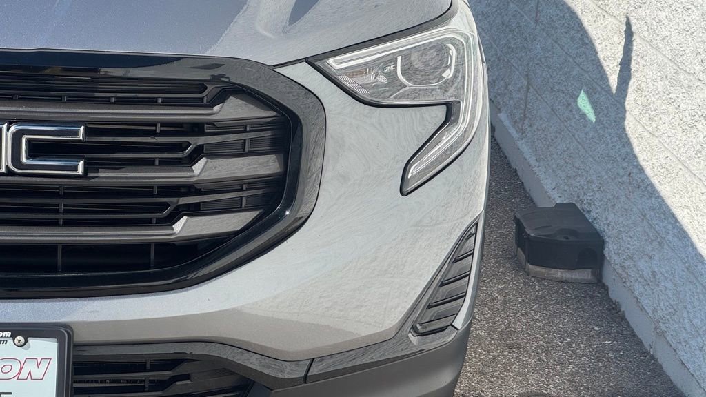 Used 2021 GMC Terrain SLE w/ Driver Convenience Package image 5