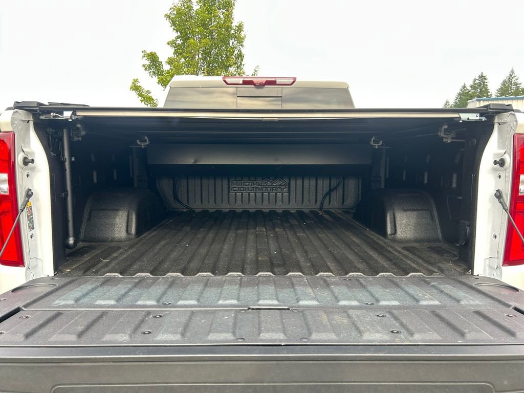 Used 2024 Chevrolet Silverado 1500 High Country w/ Technology Package image 24