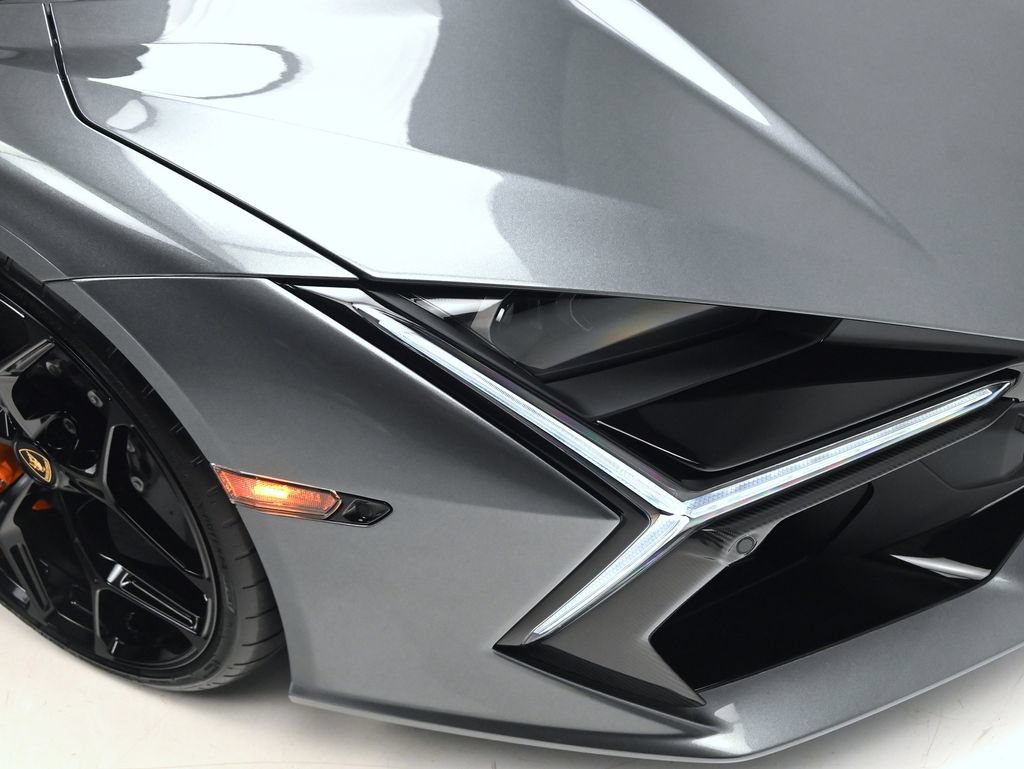 Used 2026 Lamborghini Revuelto AWD/4WD image 39
