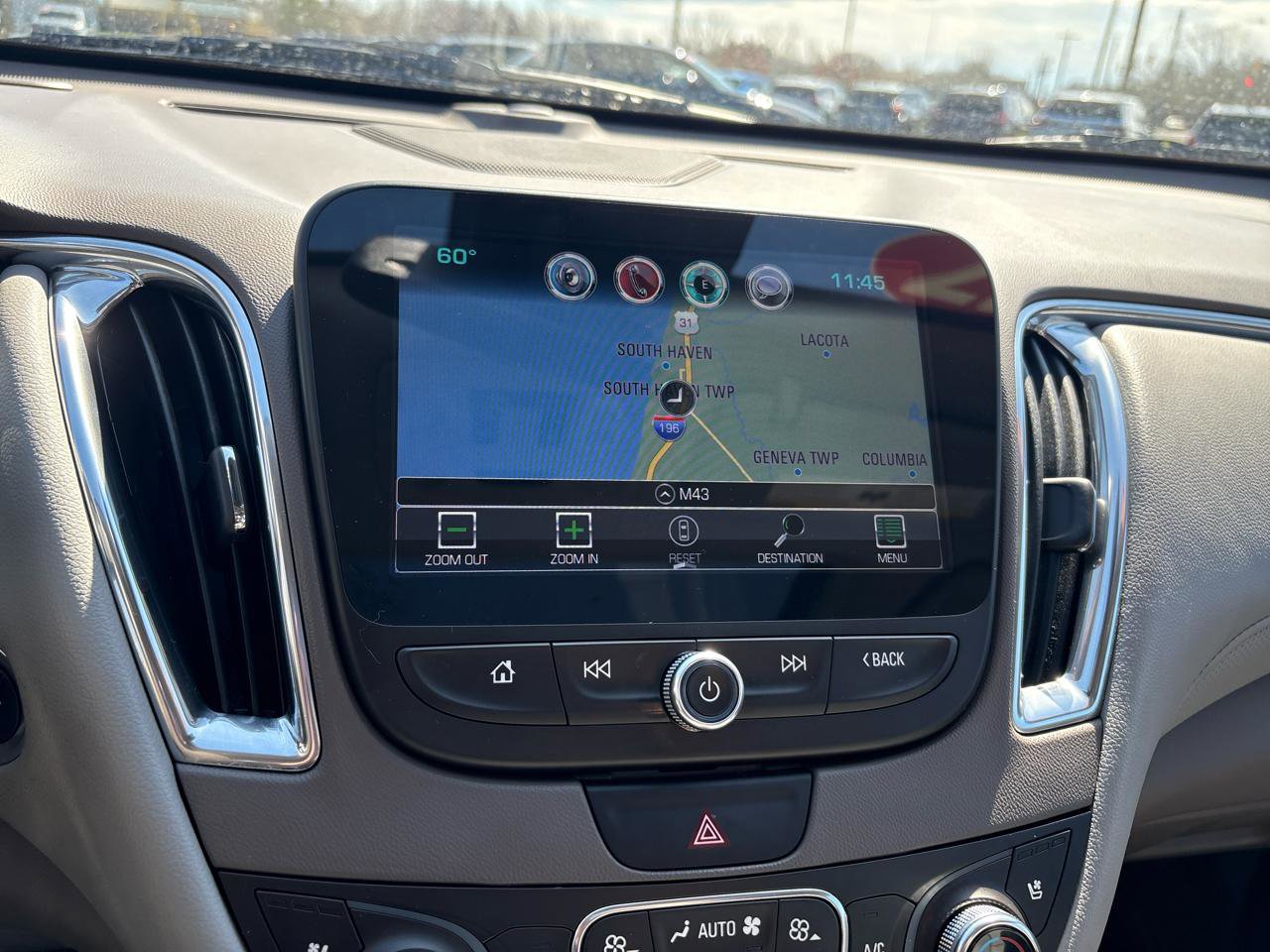 Used 2017 Chevrolet Malibu Premier w/ Premier Sun and Wheel Package image 22