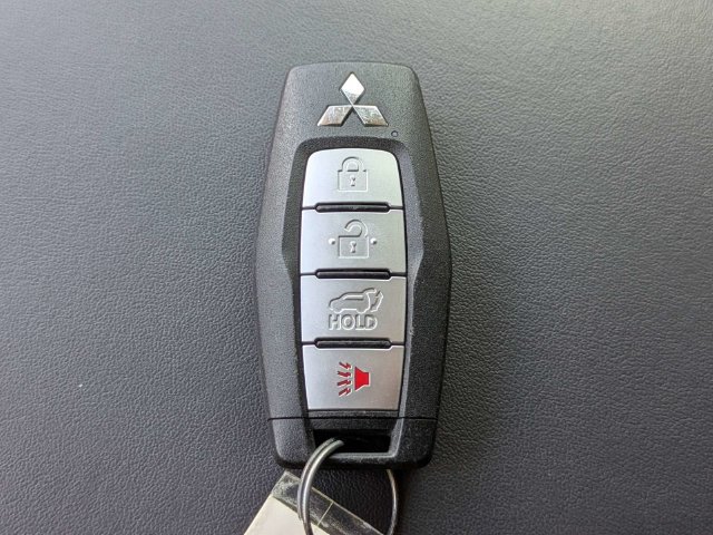 Used 2024 Mitsubishi Outlander SE FWD image 34