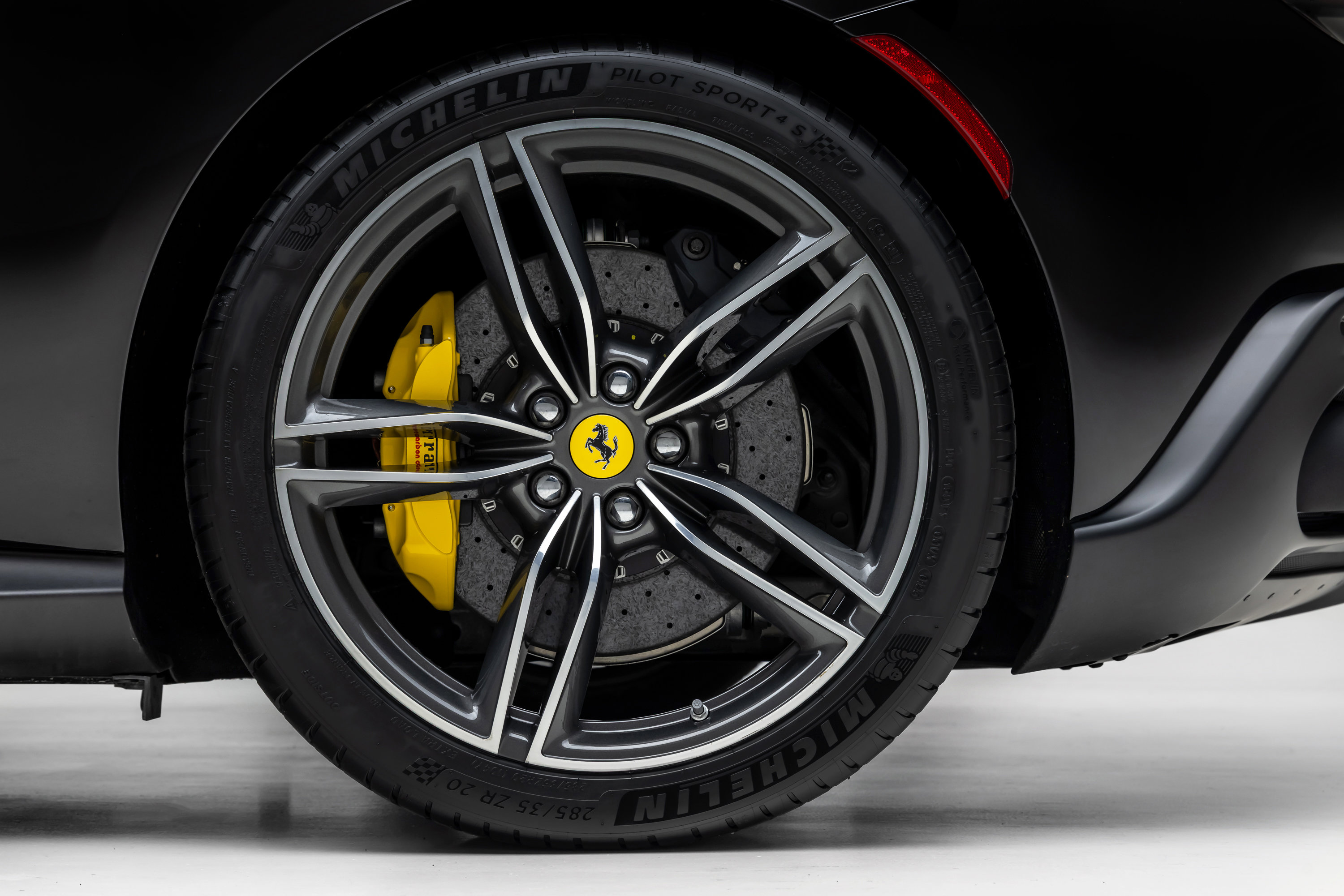 Certified 2023 Ferrari Roma image 19