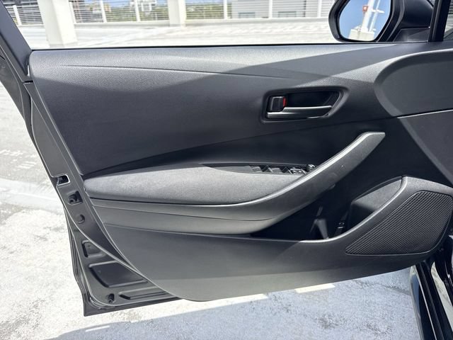Used 2022 Toyota Corolla LE FWD image 13