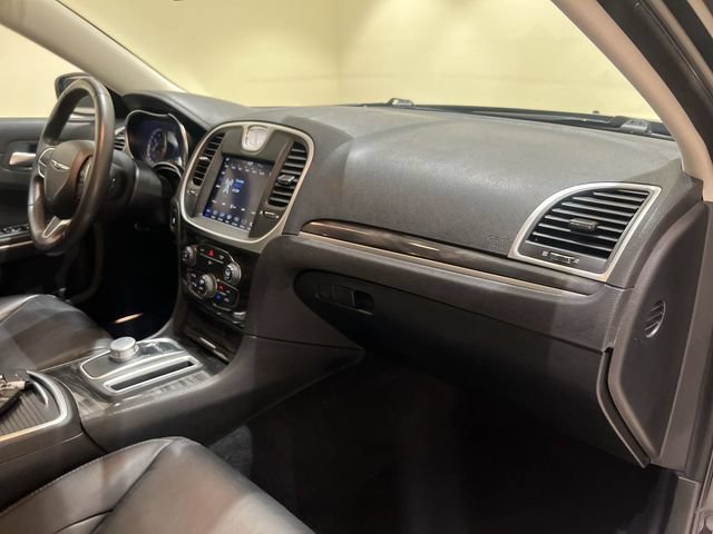 Used 2019 Chrysler 300 Touring L w/ Quick Order Package 22F RWD image 24