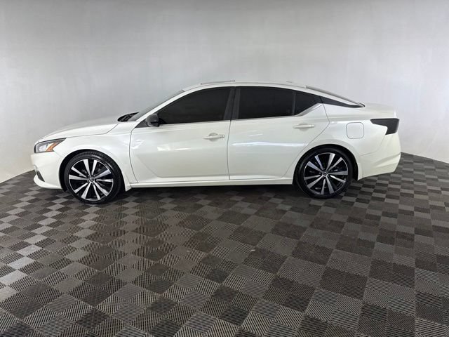 Used 2020 Nissan Altima 2.5 SR w/ Premium Package FWD image 10
